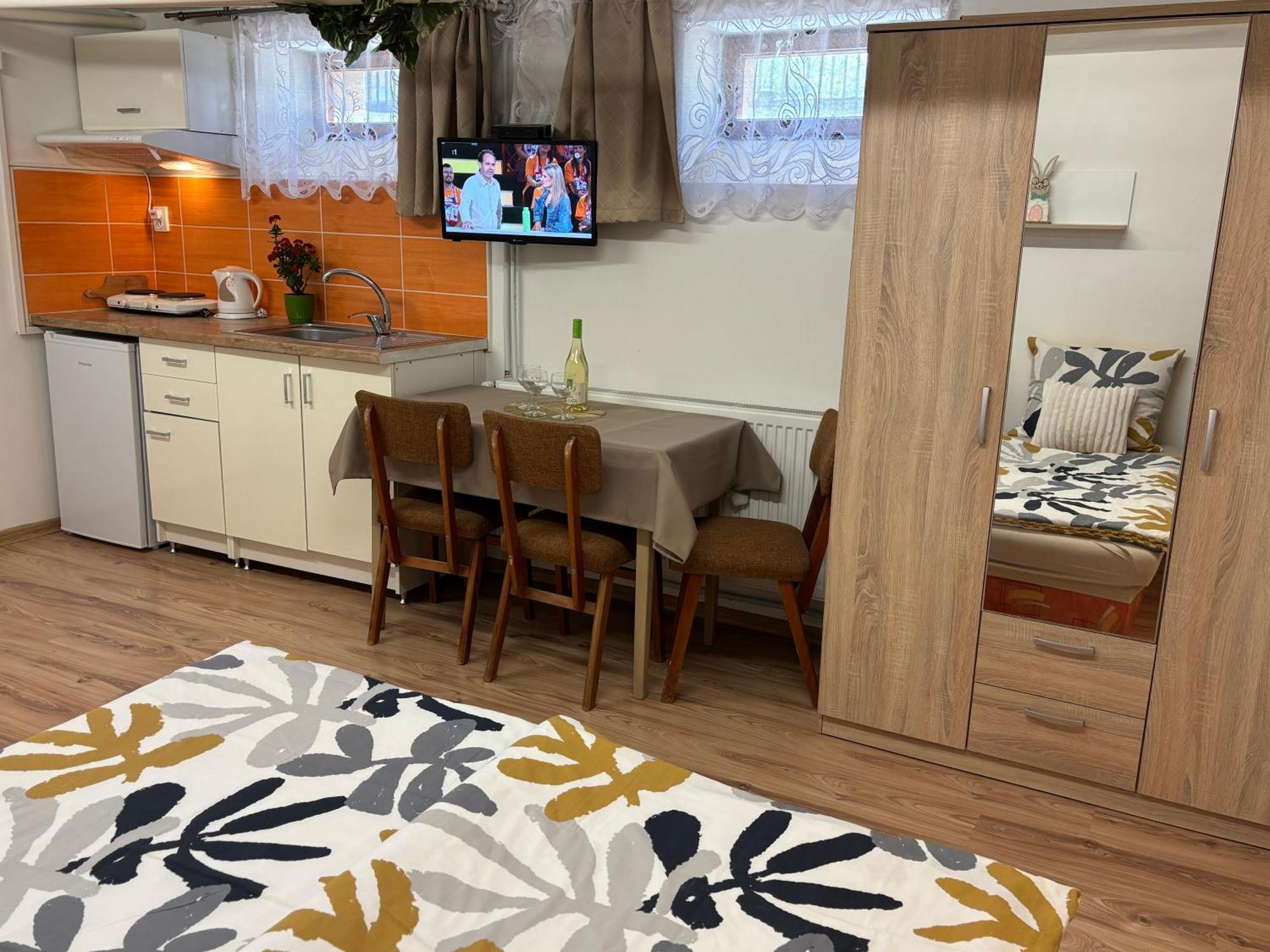 Apartmanovy Dom Grand Štúrovo Eksteriør billede