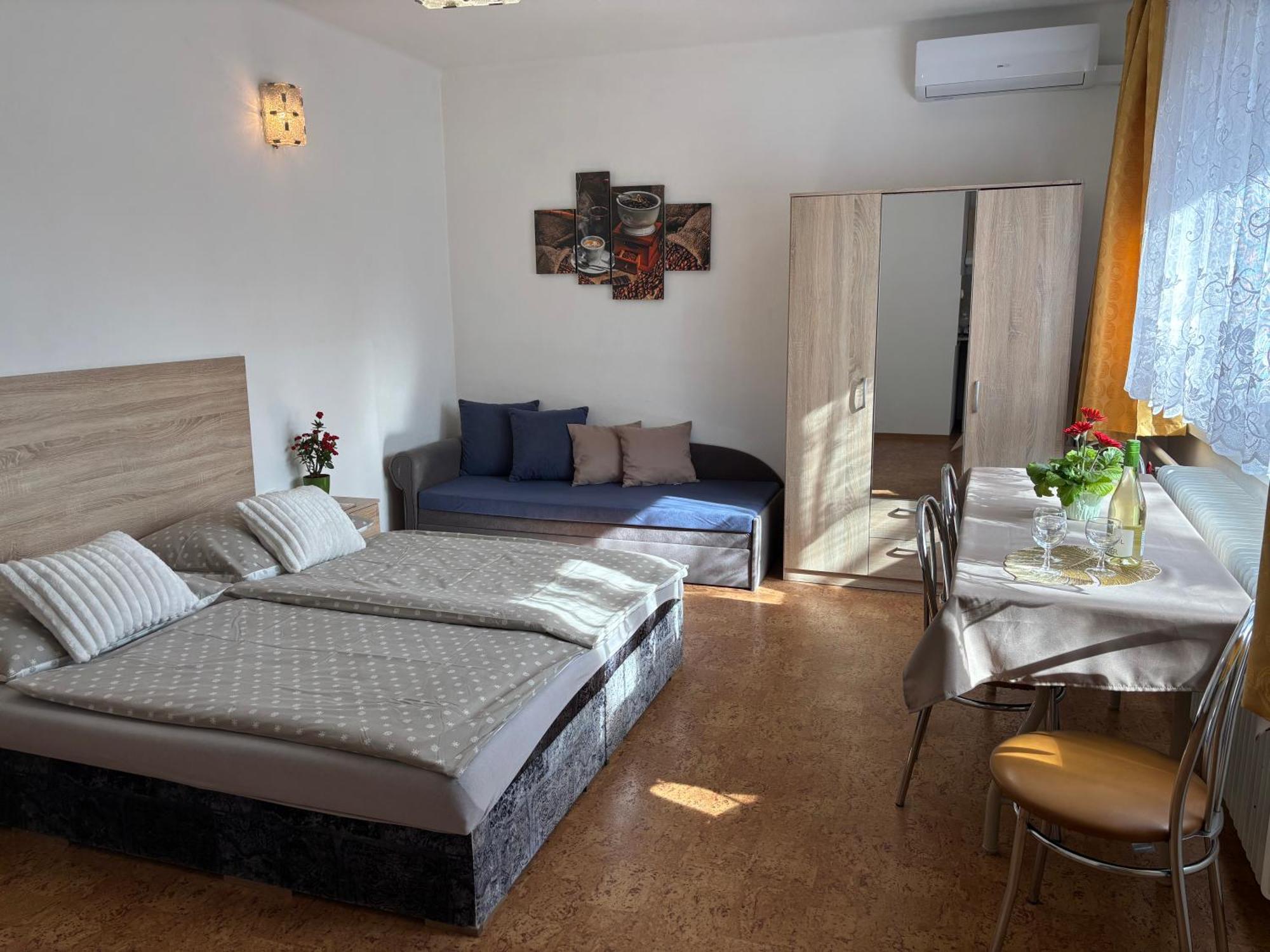 Apartmanovy Dom Grand Štúrovo Eksteriør billede