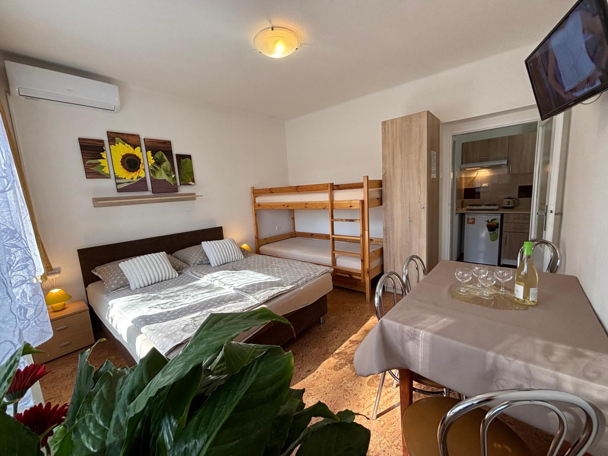 Apartmanovy Dom Grand Štúrovo Eksteriør billede