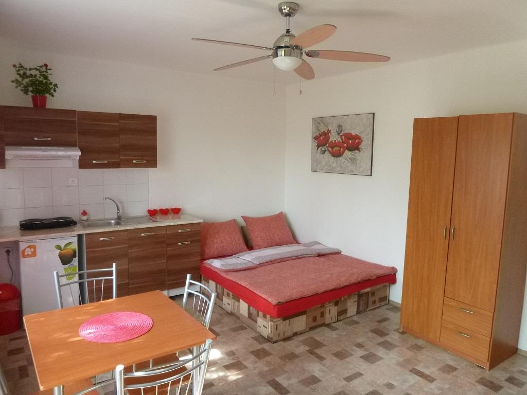Apartmanovy Dom Grand Štúrovo Eksteriør billede